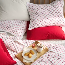 Embroidered Diamond Double Voile Quilt