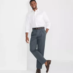 Men's No Iron Traditional Fit Pleated Front Chino Pant