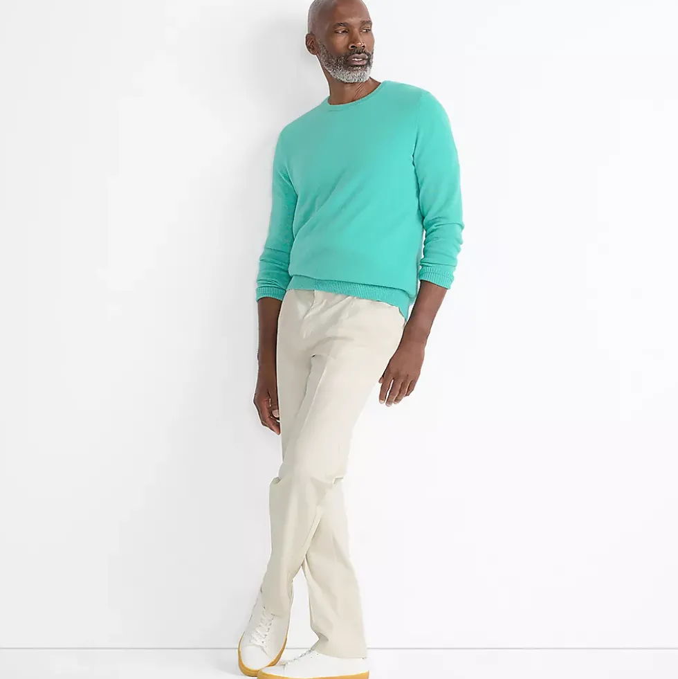 Men's No Iron Traditional Fit Pleated Front Chino Pant