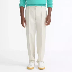 Men's No Iron Traditional Fit Pleated Front Chino Pant