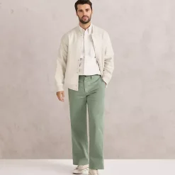 Men's Relaxed Straight Fit Knockabout Chino