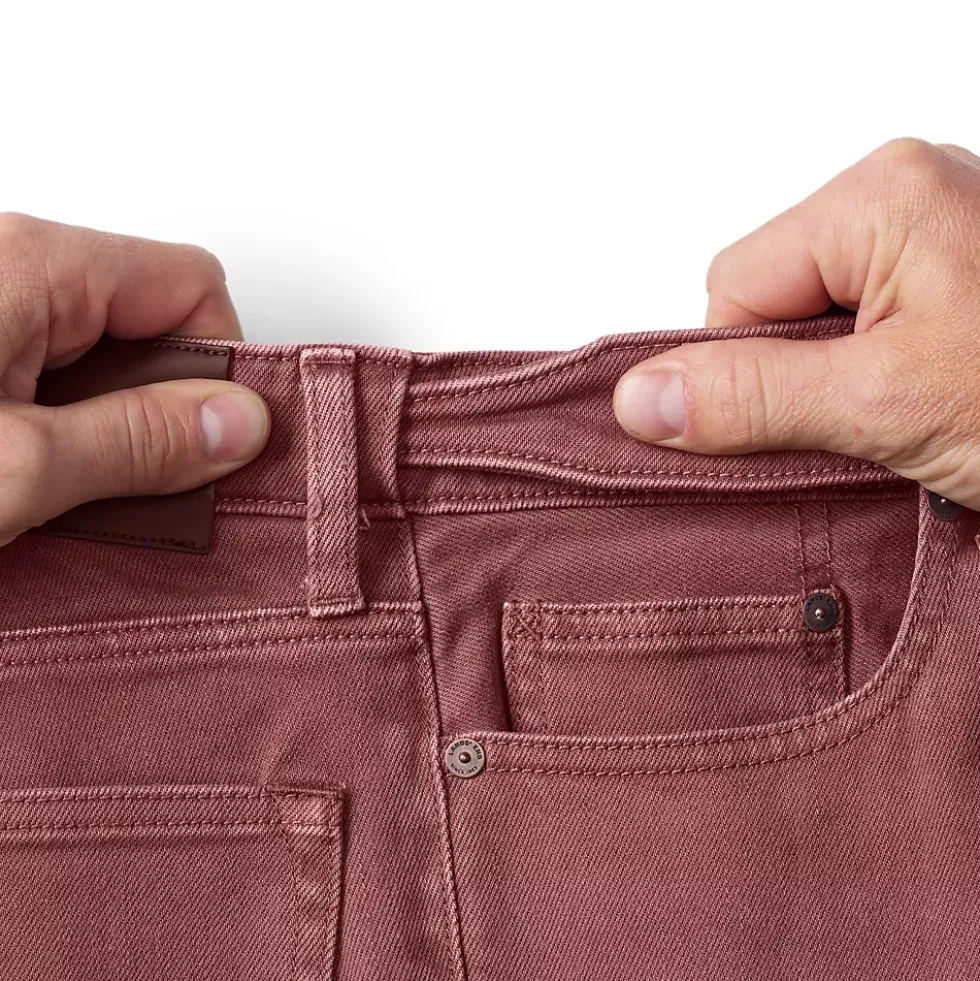Men's Traditional Fit Comfort Waist Stretch Jeans