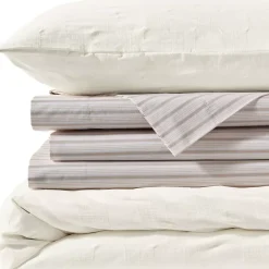 Textured Pattern Comforter