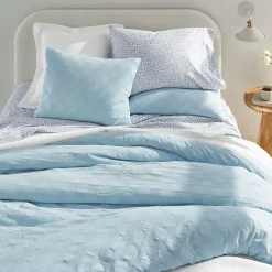 Textured Pattern Comforter