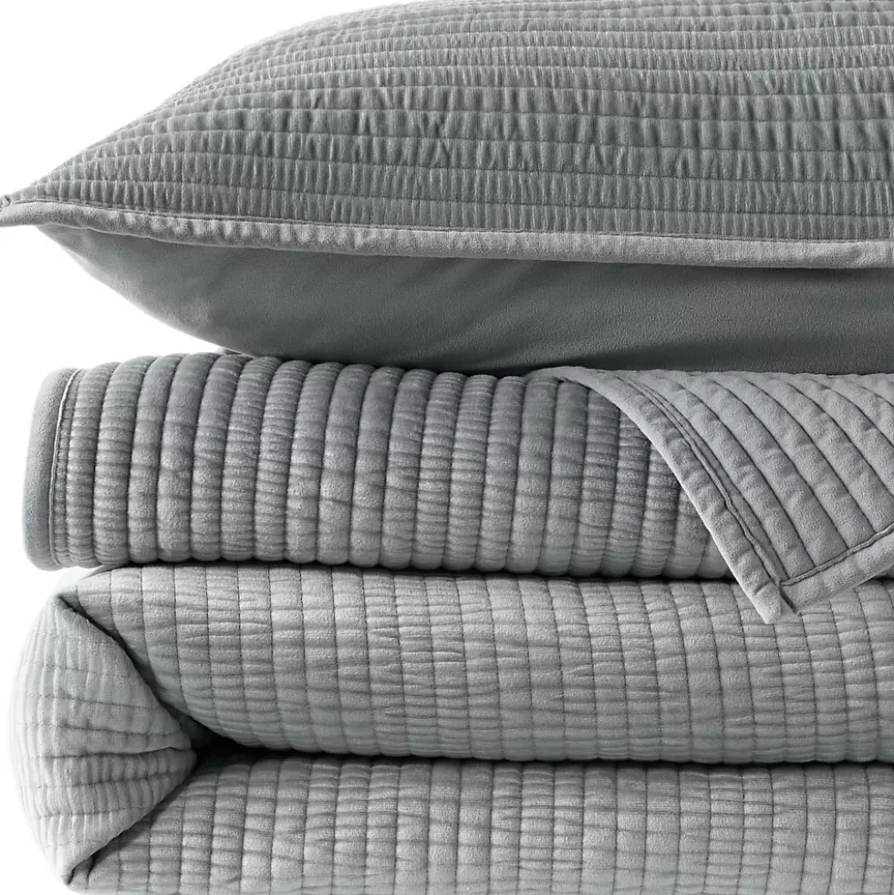Textured Velvet Quilt