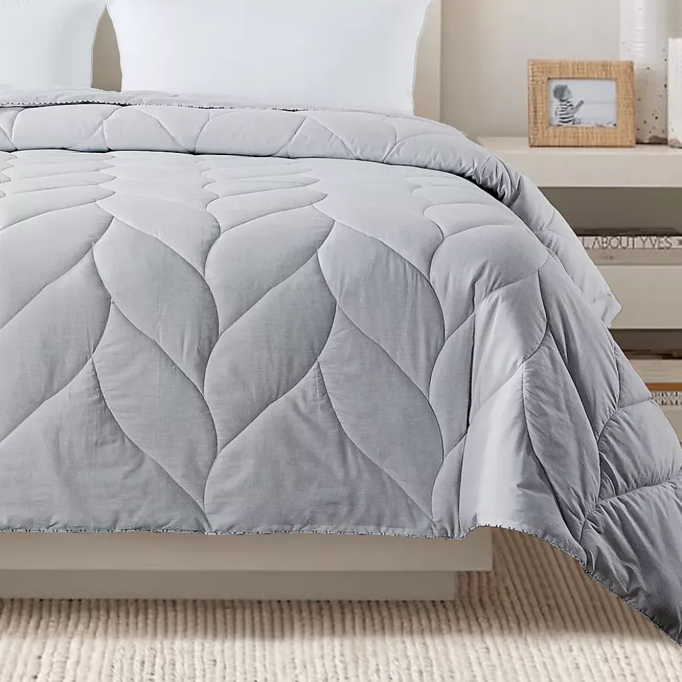 Waverly Antimicrobial Down Alternative Fleece Comforter