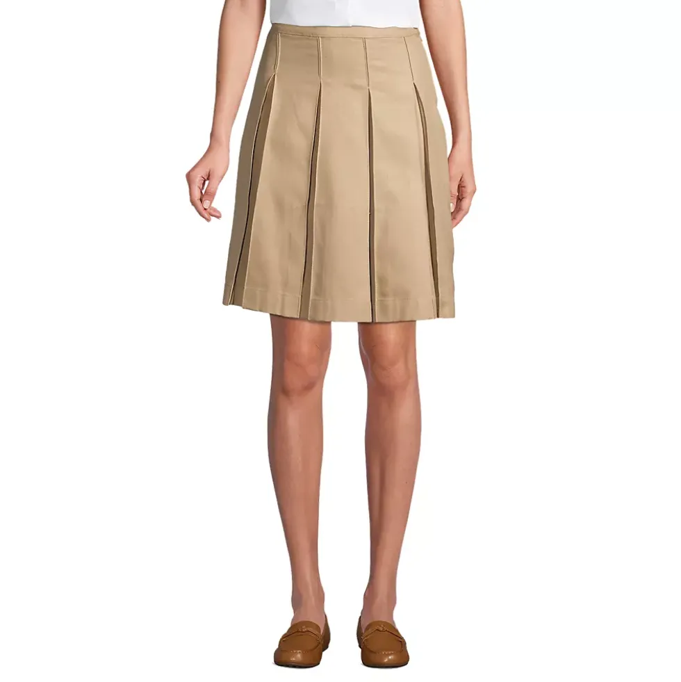 Women's Box Pleat Skirt Top of Knee