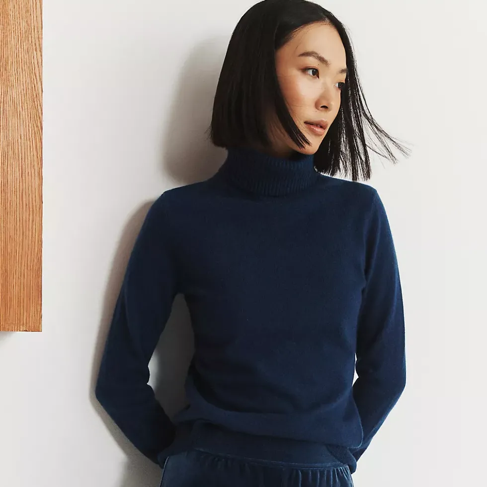 Women's Cashmere Turtleneck Sweater