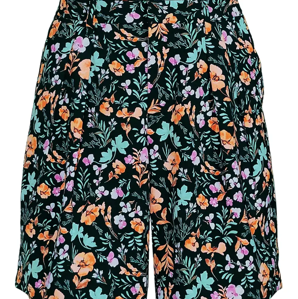 Women's Creaseless High Rise 7" Shorts