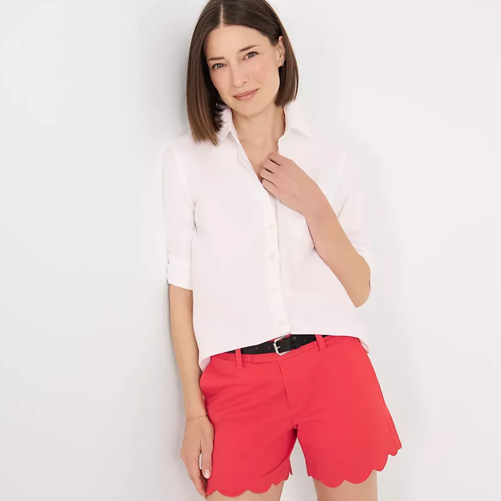 Women's Mid Rise Scallop Hem 5" Chino Shorts