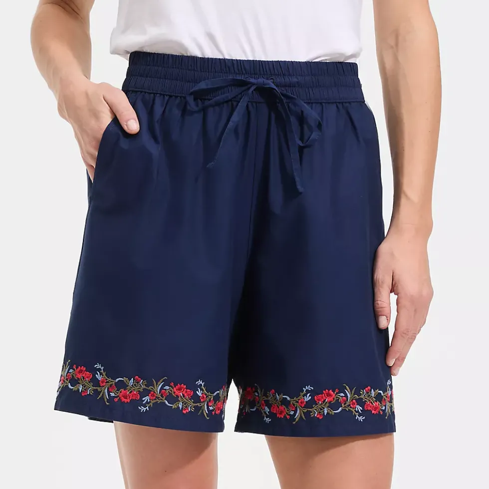 Women's Poplin Embroidered High Rise 7" Pull On Shorts