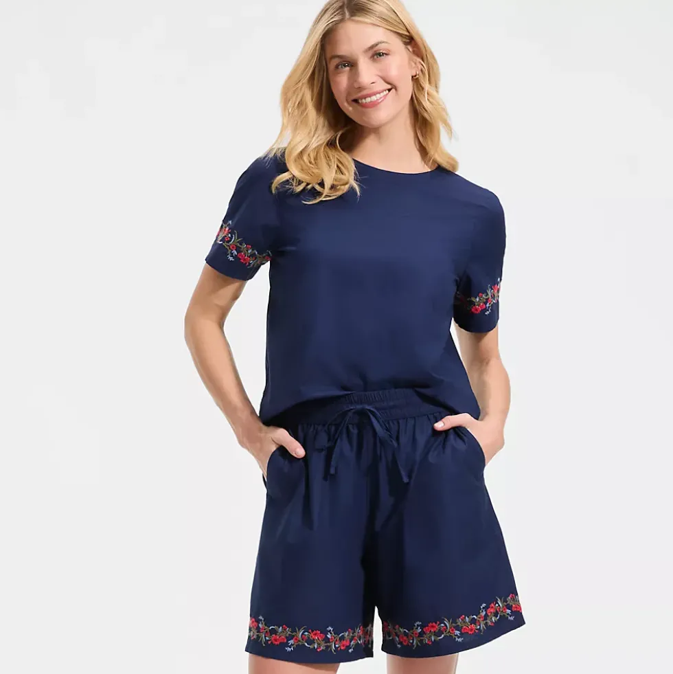 Women's Poplin Embroidered High Rise 7" Pull On Shorts