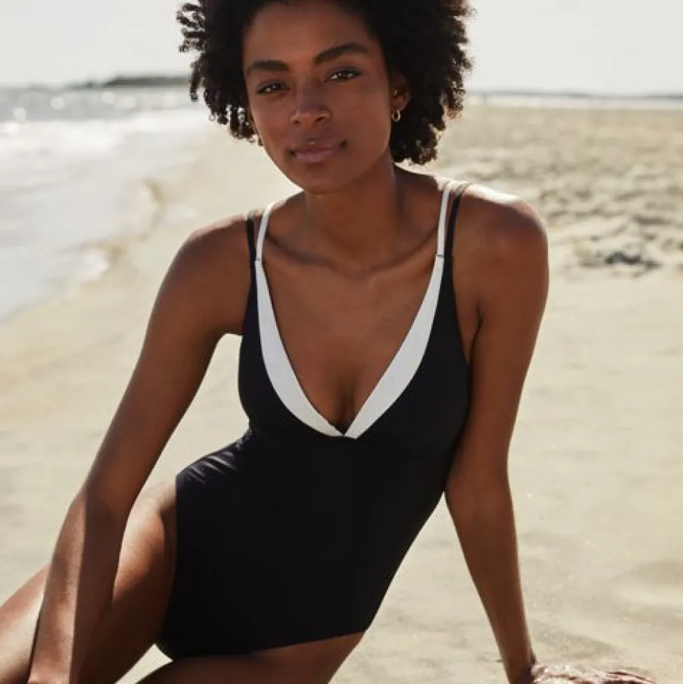 Women's Reversible V-Neck Ultra High Leg Strappy One Piece Swimsuit